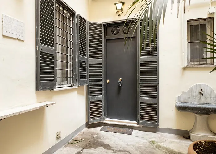 Il Cortile Di Via Dei Banchi Vecchi Appartement *